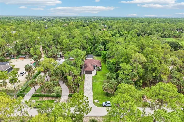 423 14th Ave Ne, Naples, Florida 34120