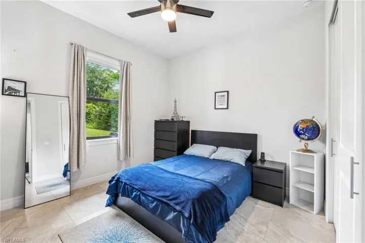 423 14th Ave Ne, Naples, Florida 34120