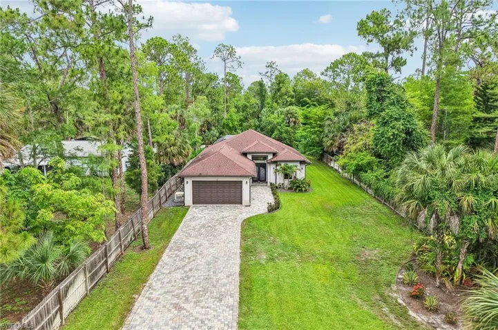 423 14th Ave Ne, Naples, Florida 34120