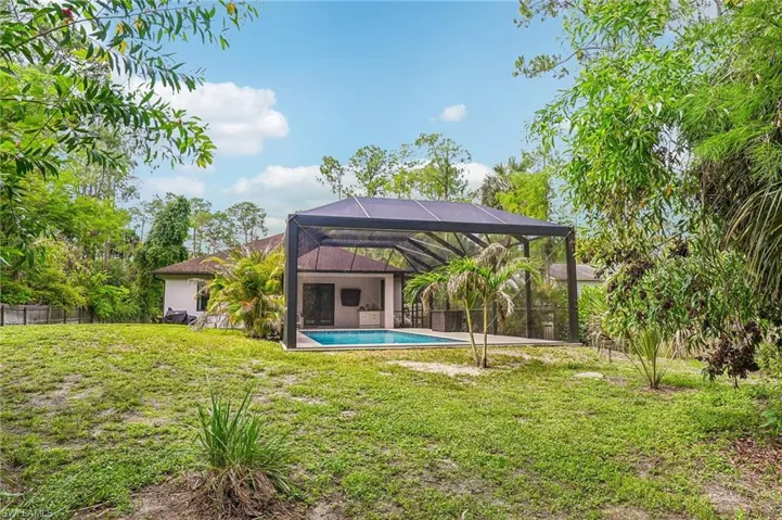 423 14th Ave Ne, Naples, Florida 34120