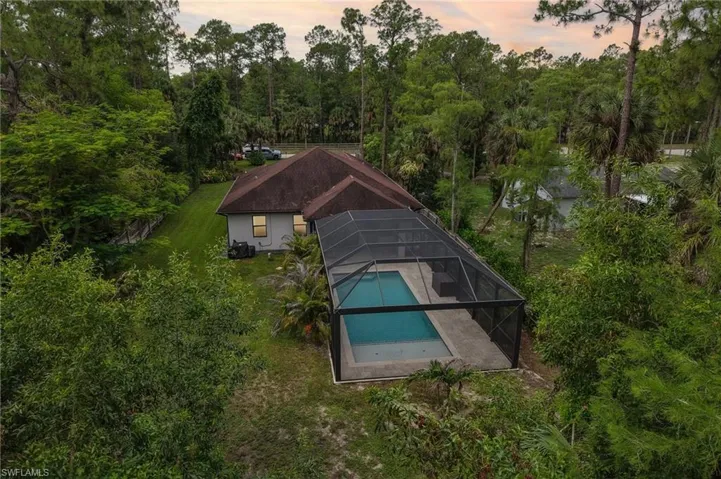 423 14th Ave Ne, Naples, Florida 34120