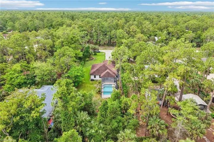 423 14th Ave Ne, Naples, Florida 34120