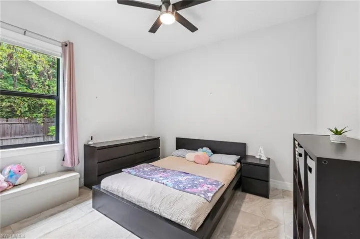 423 14th Ave Ne, Naples, Florida 34120