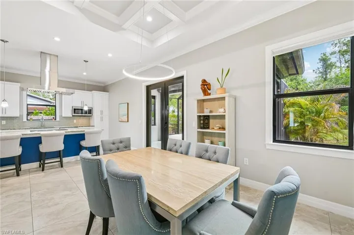 423 14th Ave Ne, Naples, Florida 34120