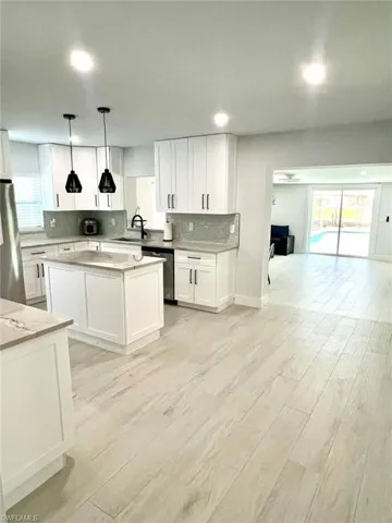 12511  Davis  BLVD, Fort Myers, FL 33905
