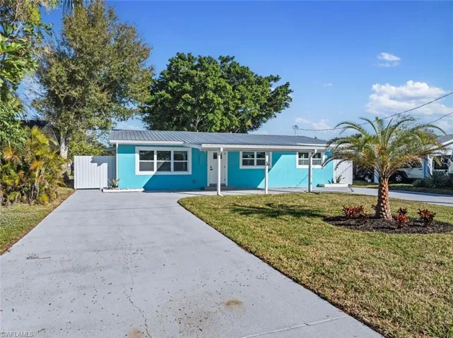 12511  Davis  BLVD, Fort Myers, FL 33905