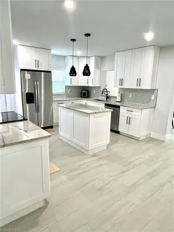 12511  Davis  BLVD, Fort Myers, FL 33905