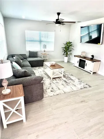 12511  Davis  BLVD, Fort Myers, FL 33905