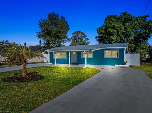 12511  Davis  BLVD, Fort Myers, FL 33905