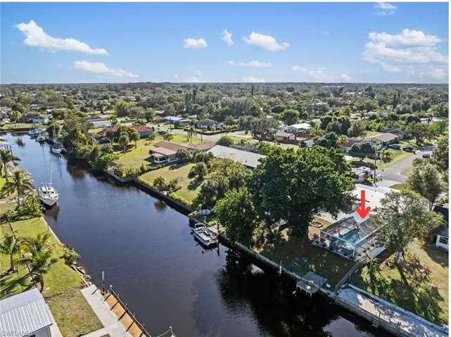 12511  Davis  BLVD, Fort Myers, FL 33905