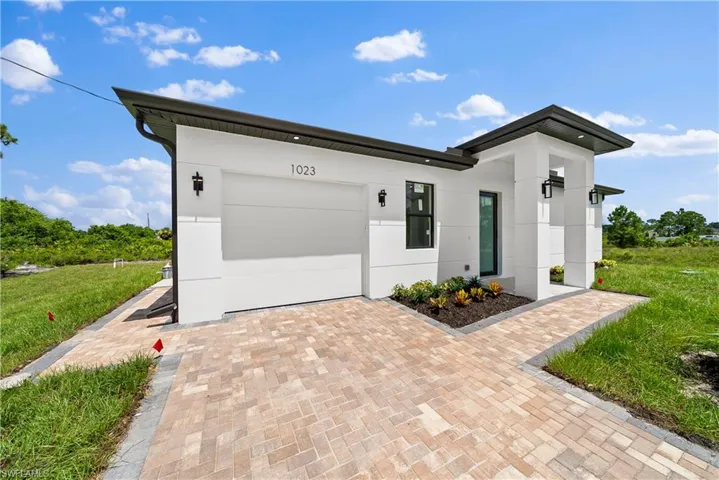 1023 Graystone Ave, Lehigh Acres, Florida 33974