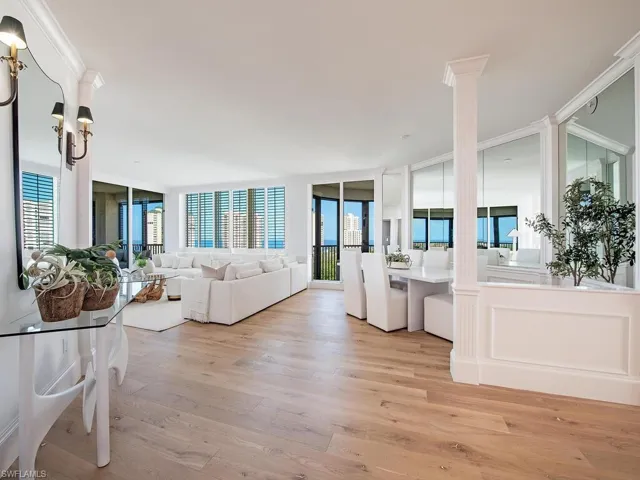 8990  Bay Colony  DR, Naples, FL 34108