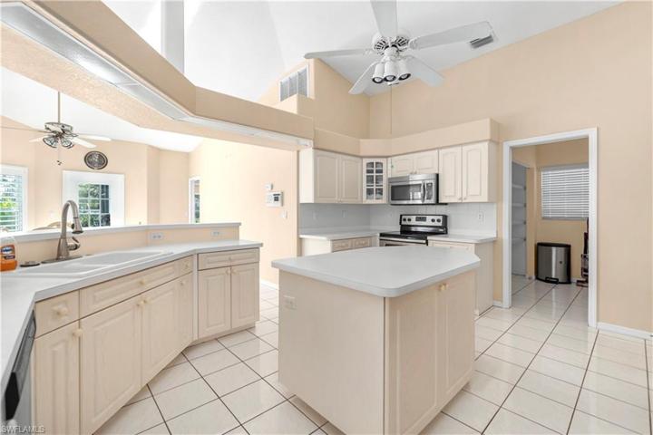 2540 Pebble Creek PL, PORT CHARLOTTE FL 33948