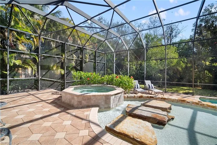7620 Palmer Ct, Naples, Florida 34113