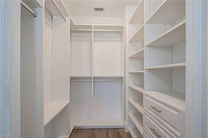 Master walk-in