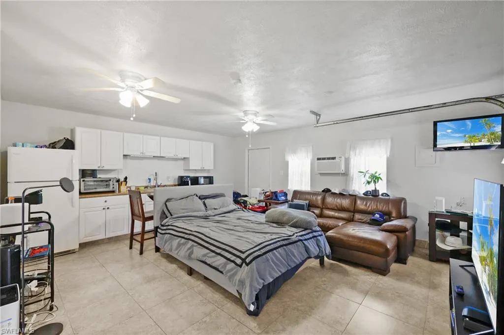 18613 Winter Haven RD, Fort Myers, FL 33967,225055676