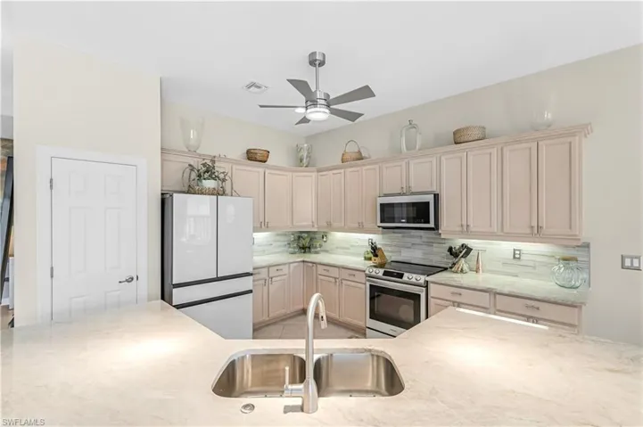 8898 Greenwich Hills Way, Fort Myers Fl 33908