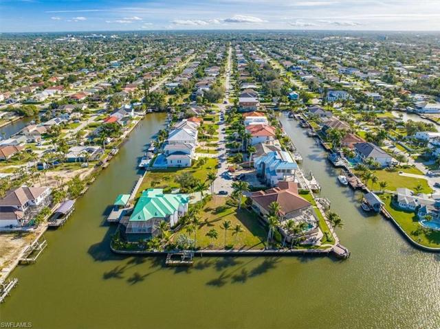 342 Bayside AVE, NAPLES FL 34108