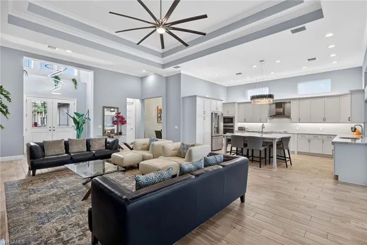 6007 Barthelemy Ave, Naples, Florida 34113