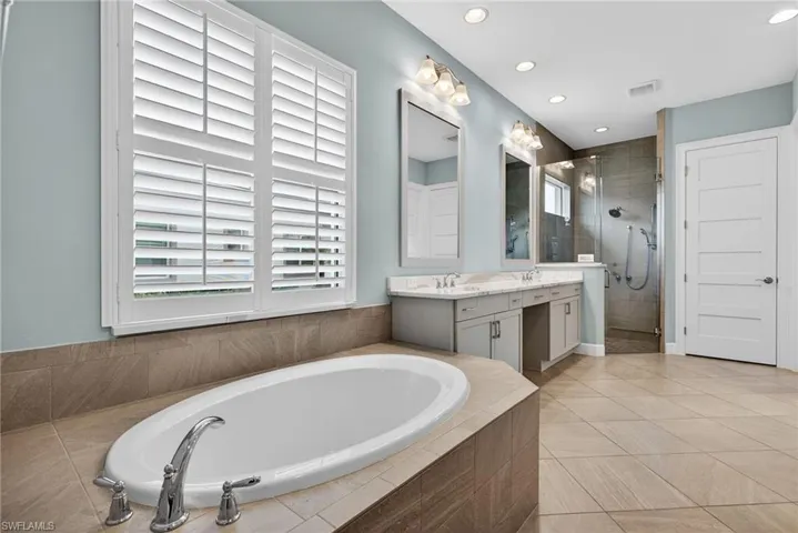 6007 Barthelemy Ave, Naples, Florida 34113