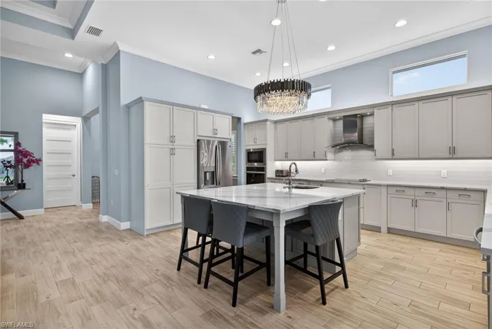 6007 Barthelemy Ave, Naples, Florida 34113