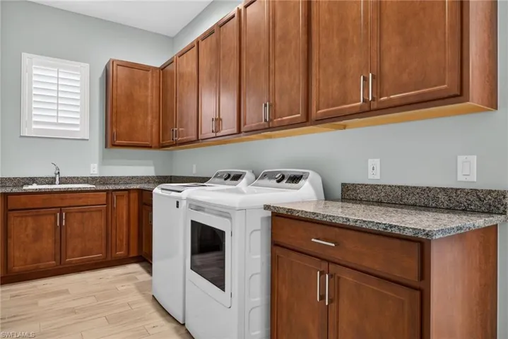 6007 Barthelemy Ave, Naples, Florida 34113