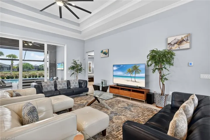 6007 Barthelemy Ave, Naples, Florida 34113
