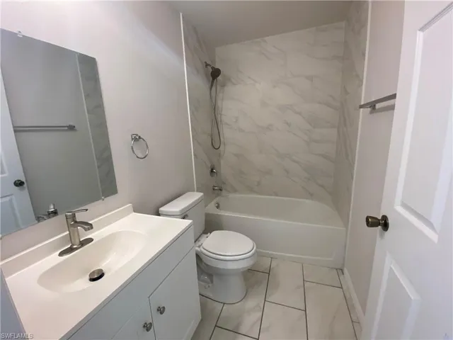 2943  Skyline  BLVD, Cape Coral, FL 33914
