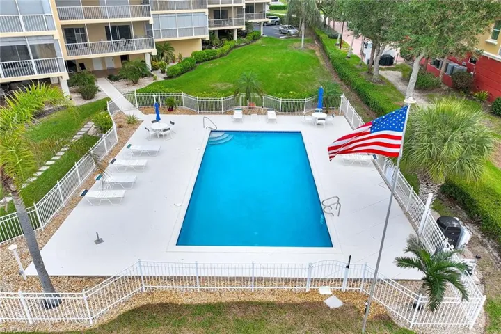 Villa Del Mar has a large pool near Smokehouse Bay