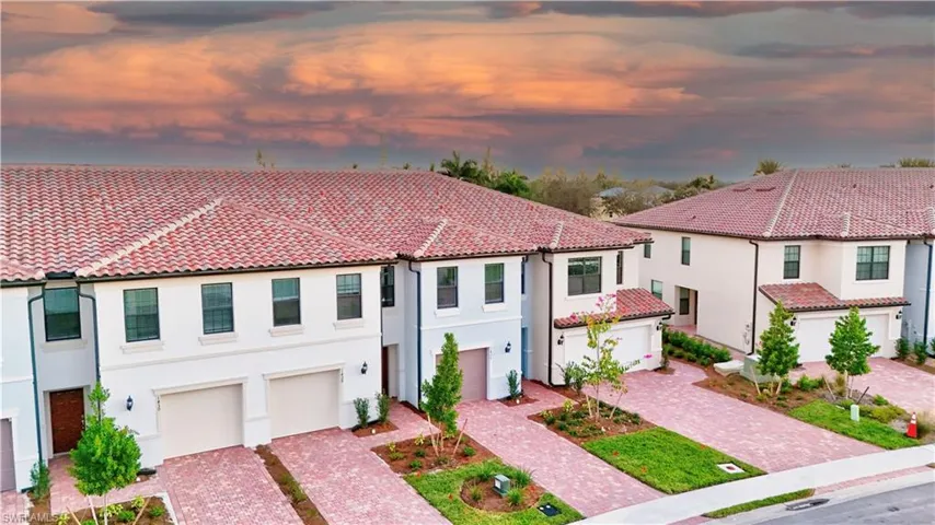 1424 Weeping Willow Ct, Cape Coral, Florida 33909