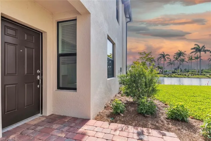 1424 Weeping Willow Ct, Cape Coral, Florida 33909