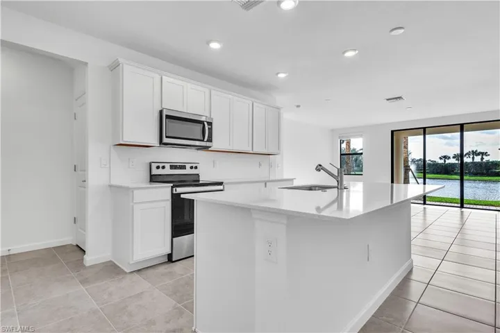 1424 Weeping Willow Ct, Cape Coral, Florida 33909