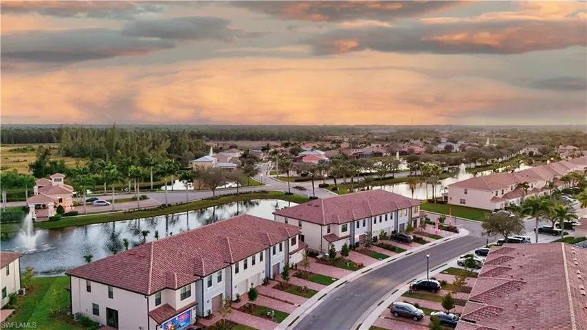 1424 Weeping Willow Ct, Cape Coral, Florida 33909