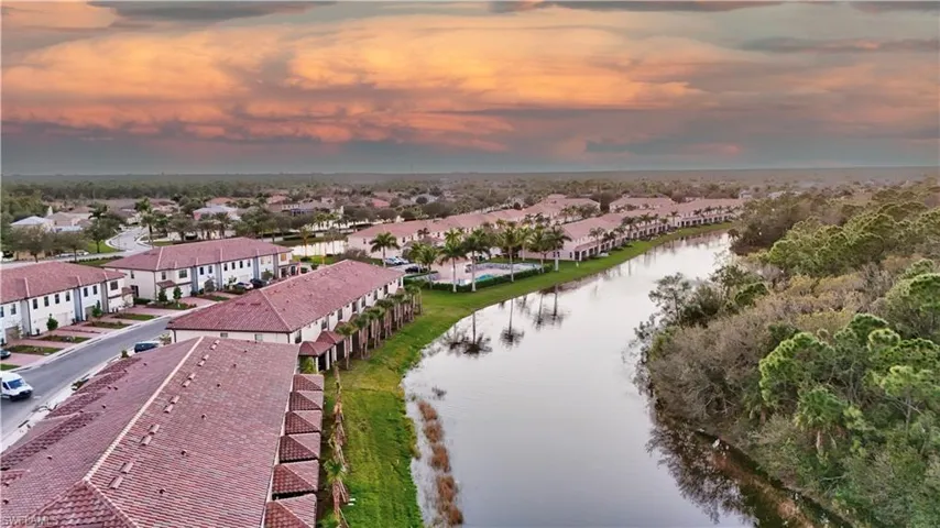 1424 Weeping Willow Ct, Cape Coral, Florida 33909