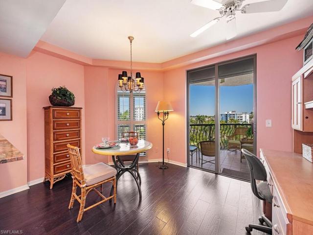 Breakfast nook (Kitchen)