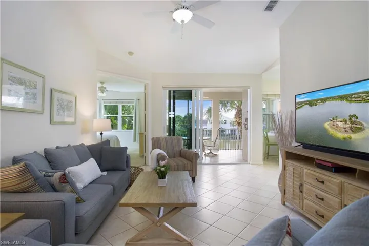 4690  Hawks Nest  WAY, Naples, FL 34114