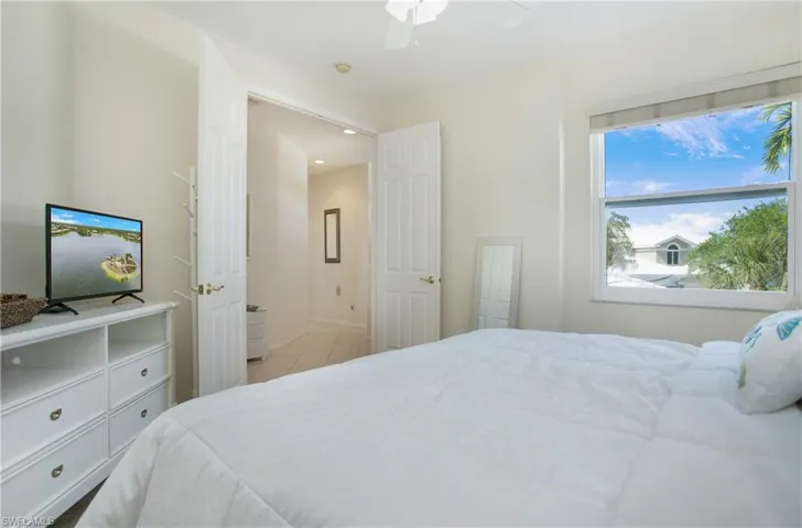 4690  Hawks Nest  WAY, Naples, FL 34114