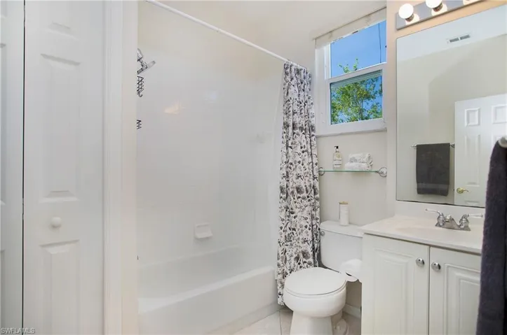 4690  Hawks Nest  WAY, Naples, FL 34114