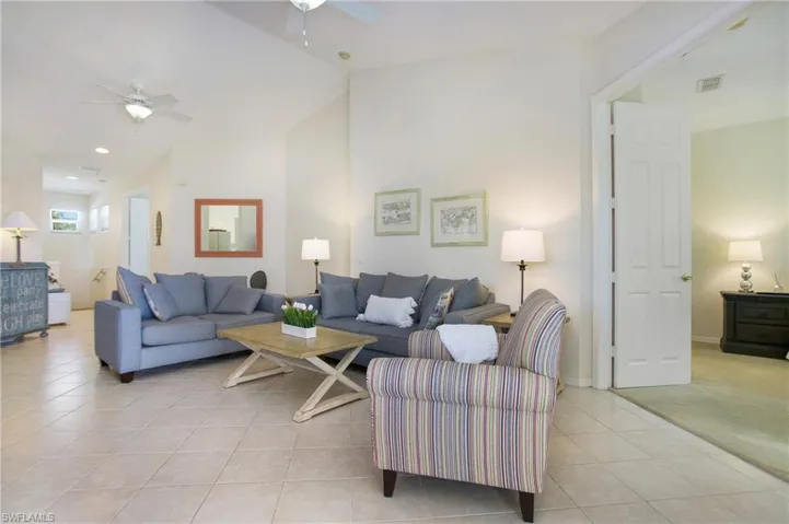 4690  Hawks Nest  WAY, Naples, FL 34114