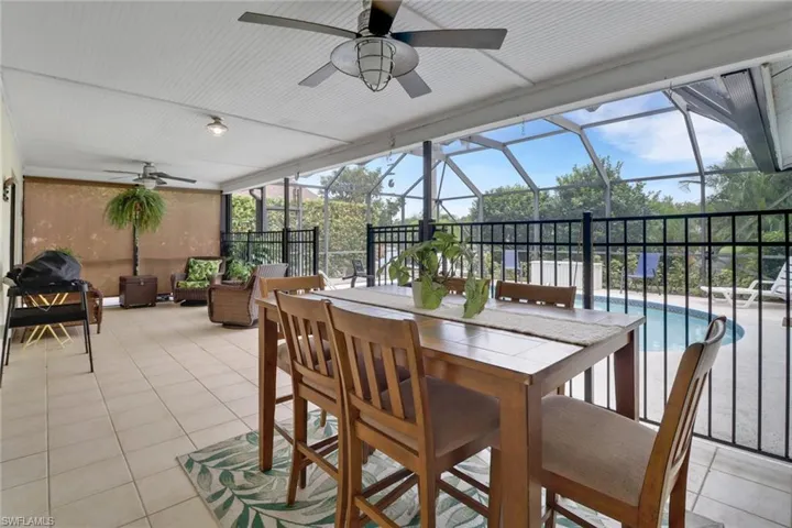 Sunroom with ceiling fan