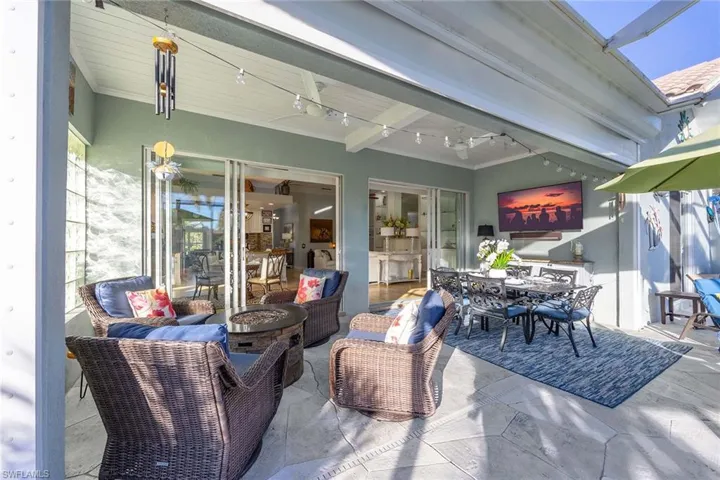View of patio / terrace featuring outdoor dining area and outdoor lounge area