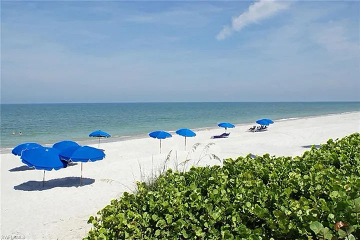 537  Tierra Mar W LN, Naples, FL 34108
