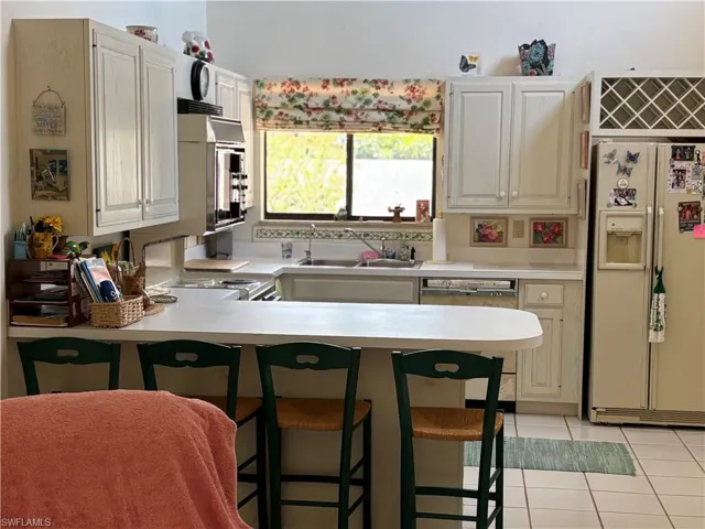 537  Tierra Mar W LN, Naples, FL 34108