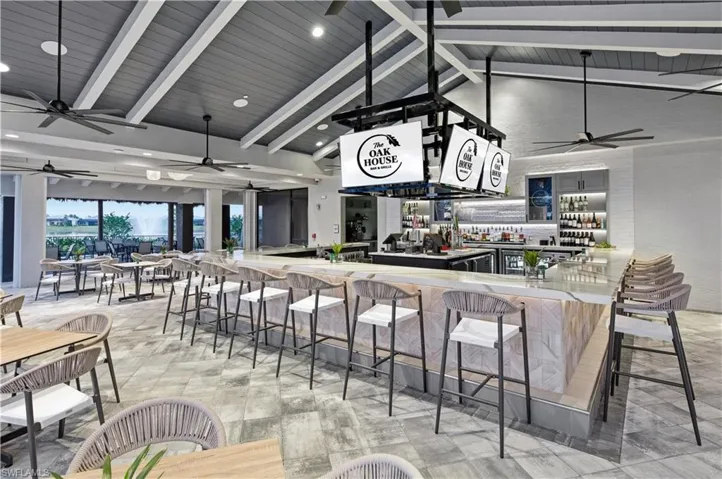 The Oak House Bar & Grille