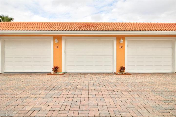6770  Beach Resort  DR, Naples, FL 34114