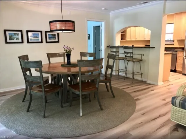 Pre Ian Dining area