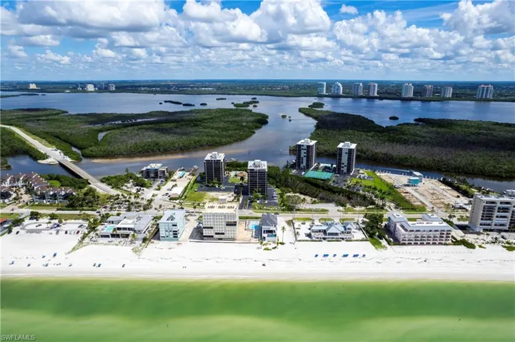 BEACH & BAY