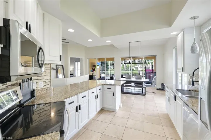 28032 Eagle Ray Ct, Bonita Springs, Florida 34135