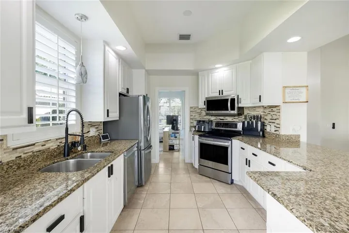 28032 Eagle Ray Ct, Bonita Springs, Florida 34135