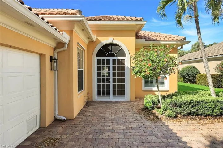 28032 Eagle Ray Ct, Bonita Springs, Florida 34135
